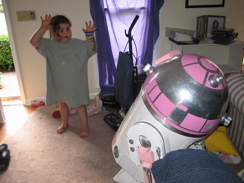 Illustration for article titled The Heartwarming Story Behind R2-KT, And How She Joined Star Wars Canon